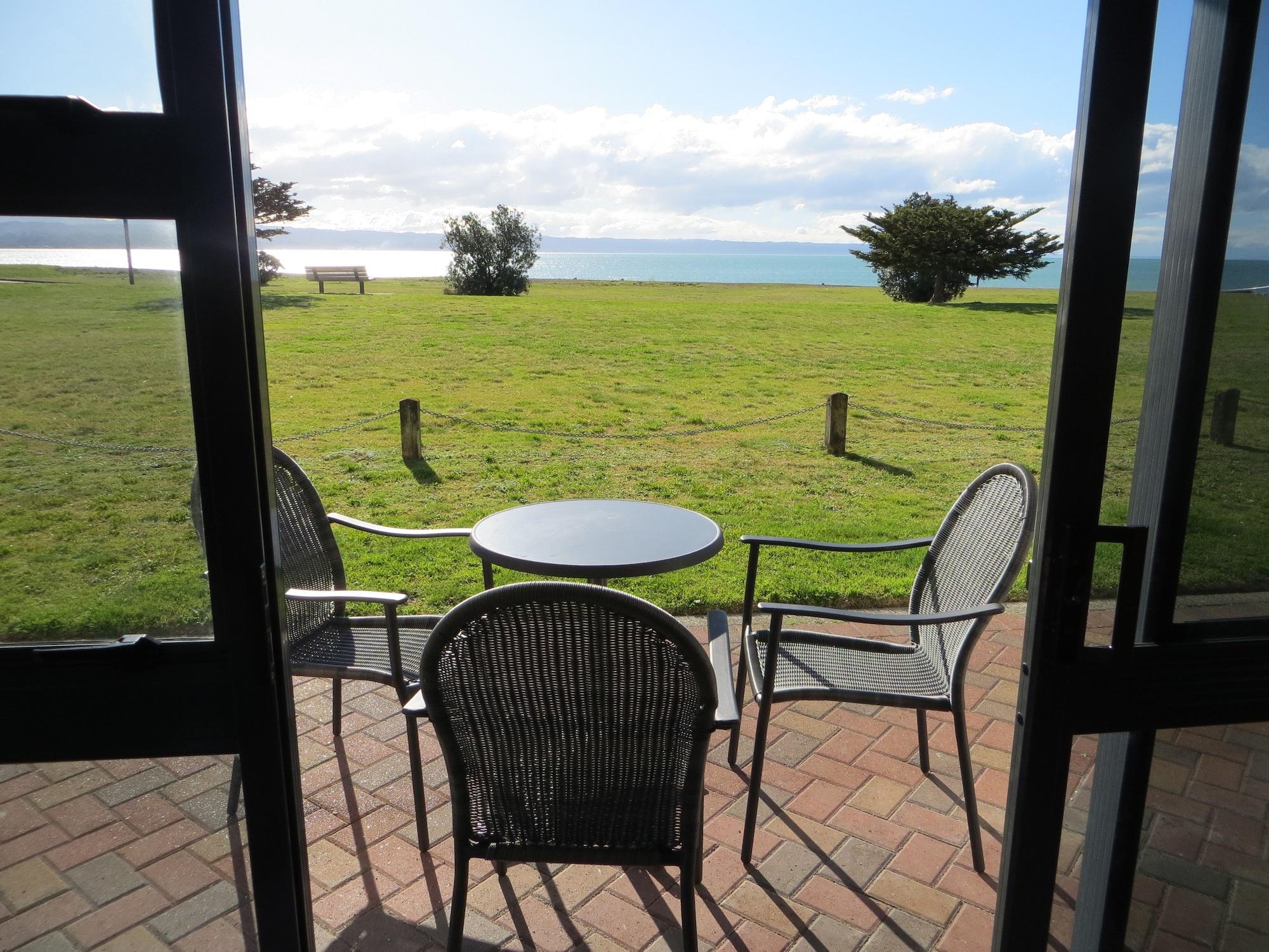 Harbour View Motel On Ahuriri Beach In Napier Nz With Sea View Suites Экстерьер фото