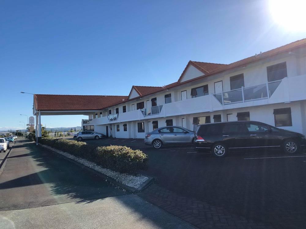 Harbour View Motel On Ahuriri Beach In Napier Nz With Sea View Suites Экстерьер фото