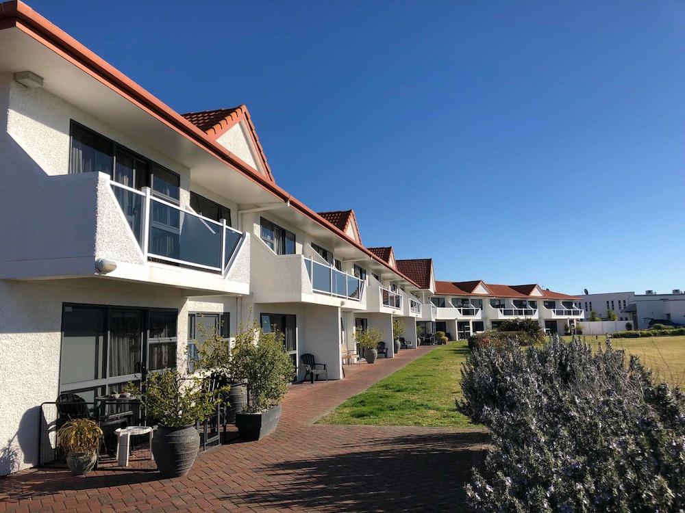 Harbour View Motel On Ahuriri Beach In Napier Nz With Sea View Suites Экстерьер фото