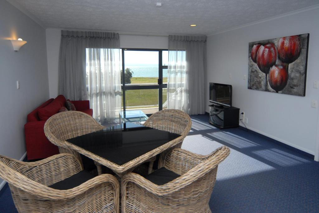 Harbour View Motel On Ahuriri Beach In Napier Nz With Sea View Suites Номер фото