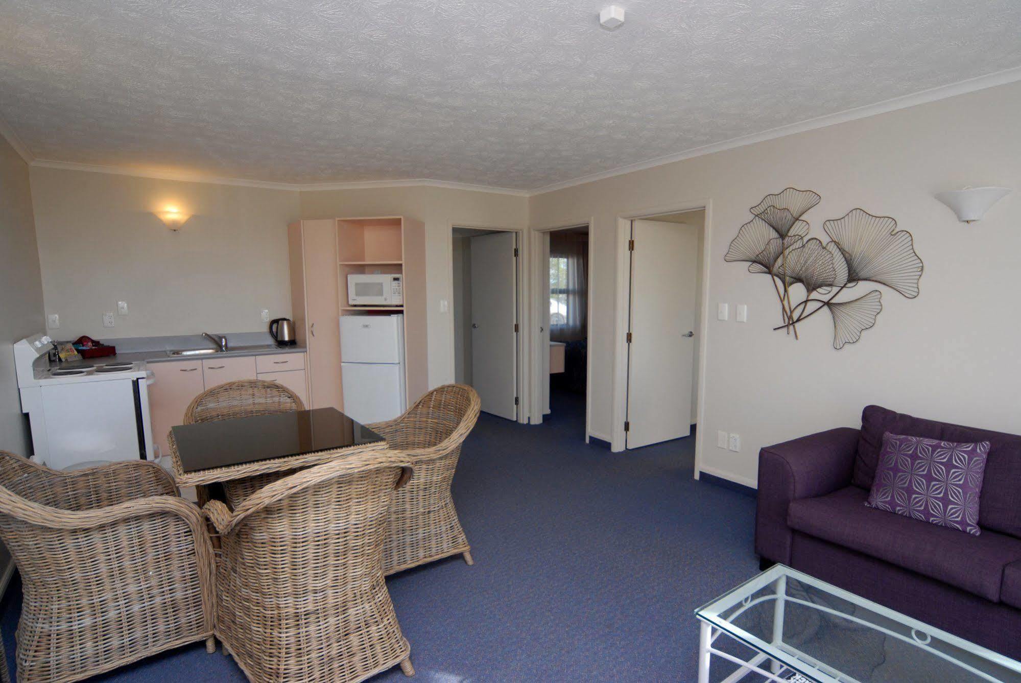 Harbour View Motel On Ahuriri Beach In Napier Nz With Sea View Suites Экстерьер фото