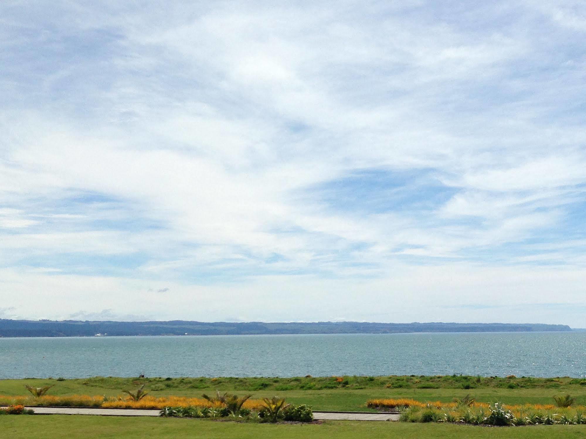 Harbour View Motel On Ahuriri Beach In Napier Nz With Sea View Suites Экстерьер фото